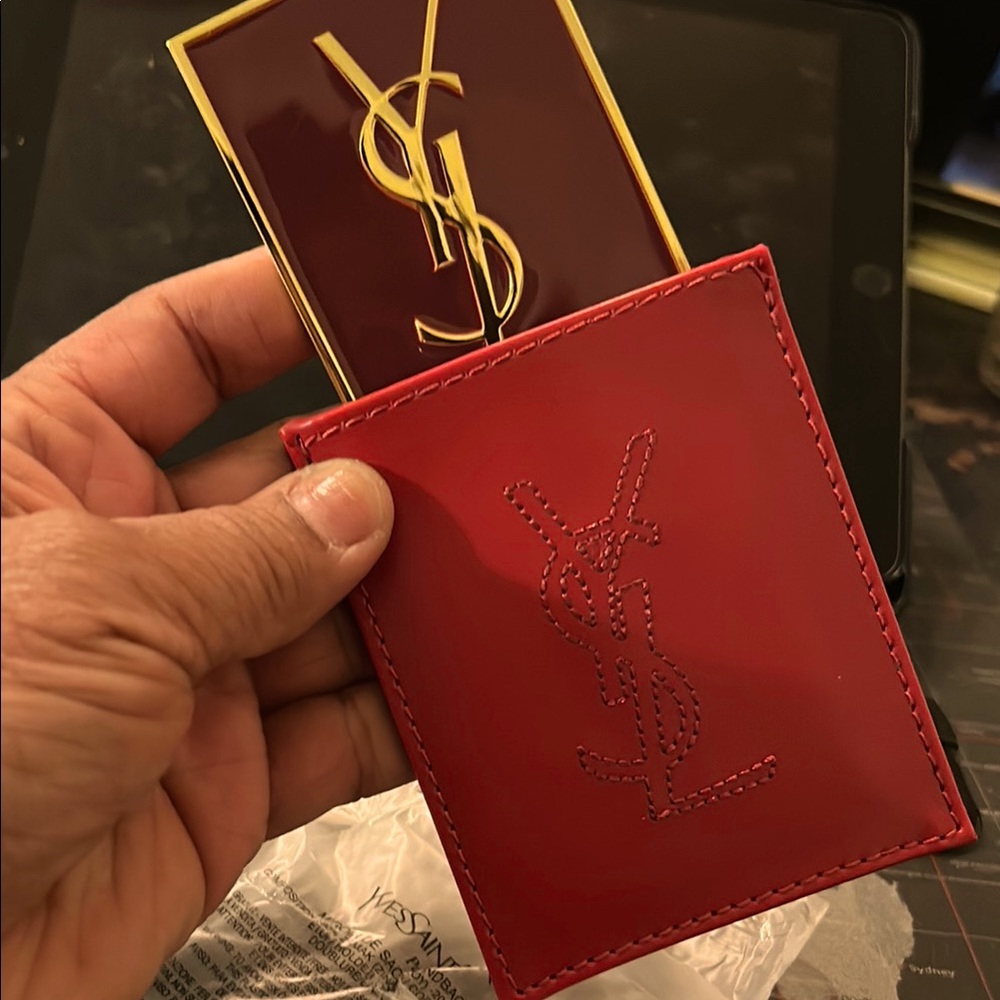 - Yves Saint Laurent Red Card Holder/Mlrror